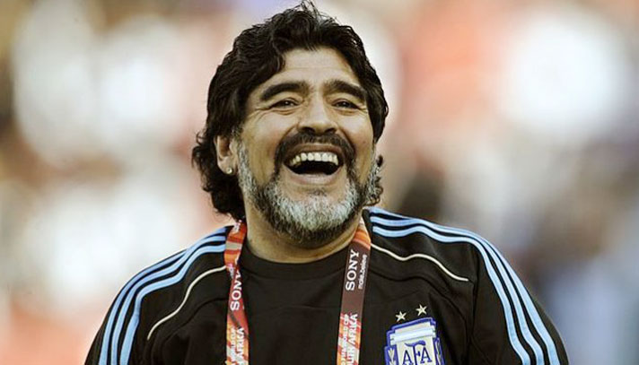 ফুটবলের জাদুকর ম্যারাডোনা আর নেই