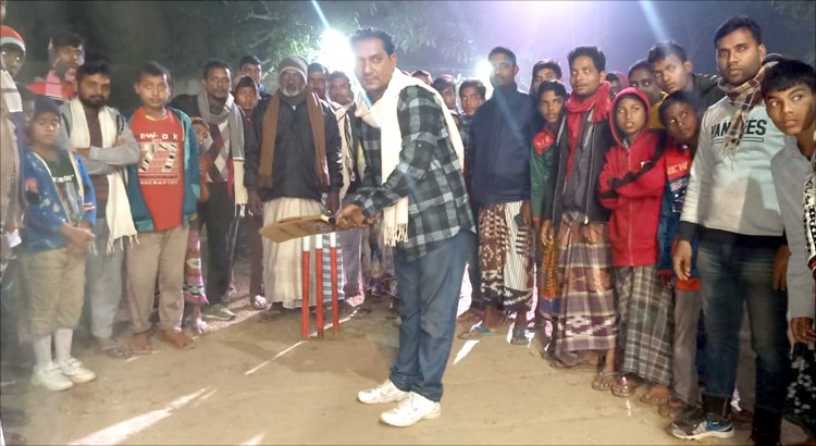 চাঁপাইনবাবগঞ্জের শিবগঞ্জে বঙ্গবন্ধু নাইট মিনি ক্রিকেট টুর্নামেন্ট