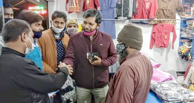 তানোরে সুজনের মাক্স বিতরণ