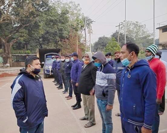 চাঁপাইনবাবগঞ্জের ভোলাহাট থানা পরিদর্শন করলেন পুলিশ সুপার এএইচএম আবদুর রকিব