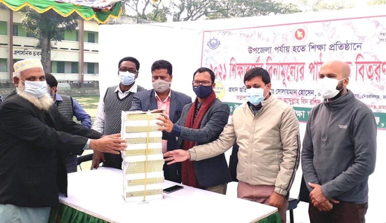 নতুন পাঠ্যপুস্তক পেল দেওয়ানগঞ্জের শিক্ষাপ্রতিষ্ঠানগুলো