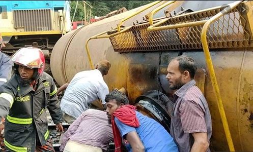 ঢাকা-সিলেট রেল যোগাযোগ বন্ধ