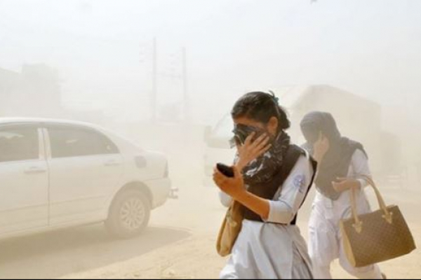 করোনা ভাইরাসের দ্বিতীয় ঢেউয়ের মধ্যে আজ ঢাকার বাতাস সবচেয়ে খারাপ অবস্থানে