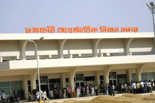 লন্ডন থেকে ফেরত  আসা ১৬৫ যাত্রী হোম কোয়ারেন্টিনে