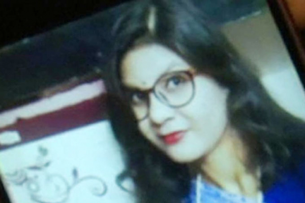 ৩৭ বিসিএস-এর আনসার কর্মকর্তা রোমানা ইয়াসমিনের আত্মহত্যা