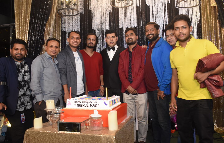 এক ঝাক তারোকা ও মিডিয়া ব্যাক্তিদের সাথে জন্মদিনের কেক কাটলেন নজরুল রাজ