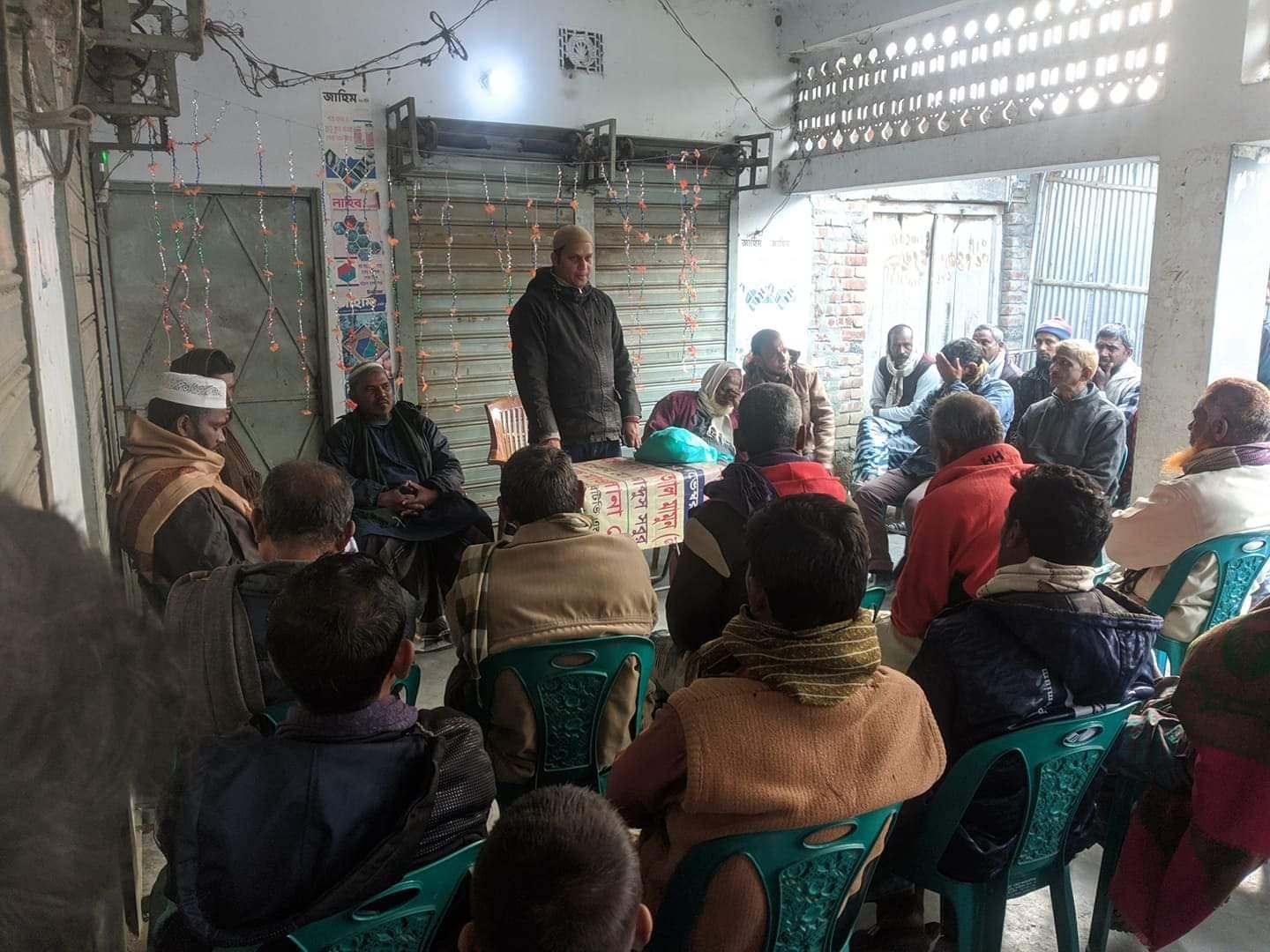 চাঁপাইনবাবগঞ্জের ভোলাহাট সদর ইউপি নির্বাচনে চেয়ারম্যান প্রার্থী রুবেলের মতবিনিময়