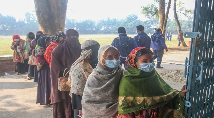 চলছে ৬০ পৌরসভায় নৌকা-ধানের শীষের মহা লড়াই