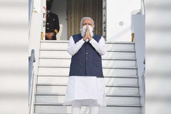 ঢাকায় পৌঁছেছেন ভারতের প্রধানমন্ত্রী নরেন্দ্র মোদি