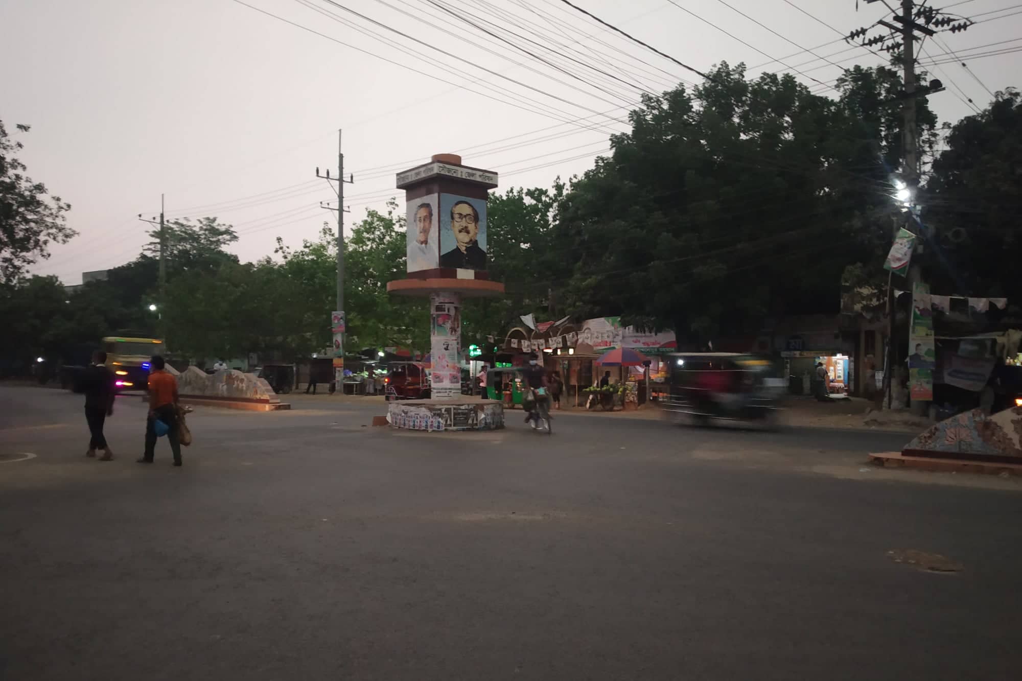চাঁপাইনবাবগঞ্জ জেলা জুড়ে অবশেষে প্রশান্তির বৃষ্টি।। জণমনে স্বস্তি