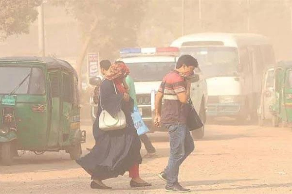 দেশজুড়ে চলমান লকডাউনেও অস্বাস্থ্যকর ঢাকার বাতাস