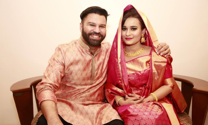 লকডাউনের আগের রাতে হুট করেই বিয়ে করলেন কণ্ঠশিল্পী পুতুল