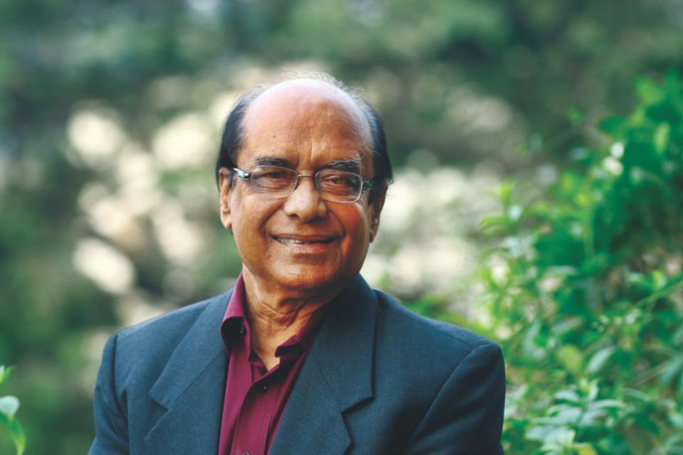 মারা গেছেন বাংলা একাডেমির সভাপতি শামসুজ্জামান খান