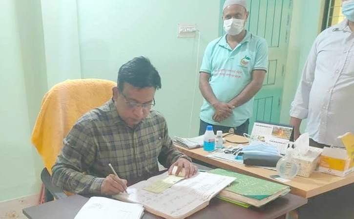 শিবগঞ্জ পৌরসভায় ২৪ মাস পর বেতন ভাতা পেতে চলেছেন কর্মকর্তা-কর্মচারীরা