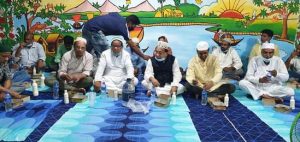 চাঁপাইনবাবগঞ্জে এতিম শিশুদের নিয়ে ইফতার করলেন সাবেক এমপি আব্দুল ওদুদ