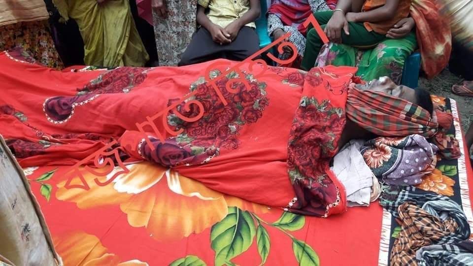 চাঁপাইনবাবগঞ্জের শিবগঞ্জে ভারতীয় পোলের উপরে উঠতে গিয়ে পা পিছলে পড়ে কিশোরের মৃত্যু-১