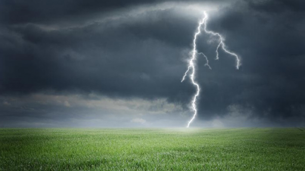 মাত্র চার ঘণ্টায় দেশের ছয় জেলায় বজ্রপাতে নিভে গেল ১৮ প্রাণ