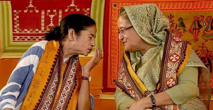 আমরা একে অপরের অত্যন্ত আপন: প্রধানমন্ত্রী শেখ হাসিনাকে চিঠি দিয়েছেন মমতা