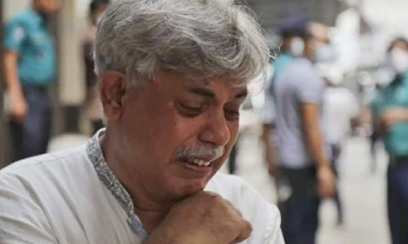 সাংবাদিক রোজিনা ইসলামকে কারাগারে নিয়ে যাওয়ার পর কান্নায় ভেঙে পড়লেন আনিসুল হক