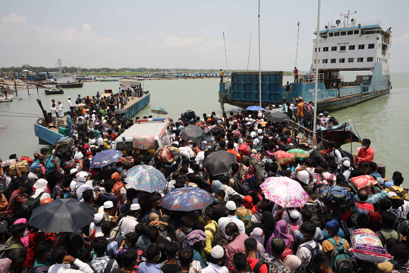 দু’দিন বন্ধ রাখার পর সব নৌরুটে ফেরি চলাচলের অনুমতি