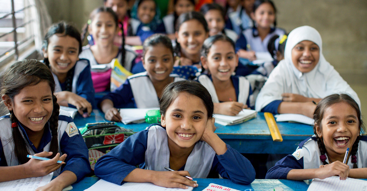 স্কুল খুললেই ১ হাজার টাকা উপহার হিসেবে পাচ্ছে প্রাথমিকের শিক্ষার্থীরা