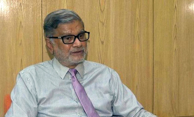 ‘ছোঁ’ মেরে গাড়ি থেকে পরিকল্পনামন্ত্রীর দামী আইফোন মোবাইল ছিনতাই