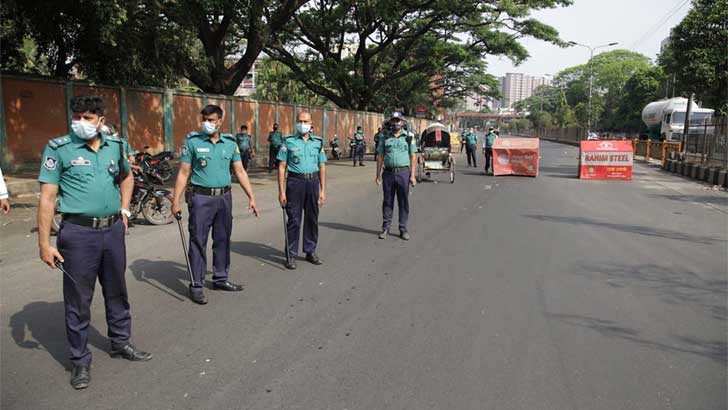 করোনাভাইরাস সংক্রমণ প্রতিরোধে ‘সর্বাত্মক লকডাউন’ না মানলে কঠোর শাস্তি, প্রজ্ঞাপন বুধবার
