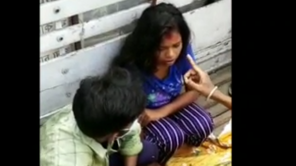 মৃত কিশোরকে দিয়ে কিশোরীর মাথায় সিঁদুর পরিয়ে দিল প্রতিবেশীরা