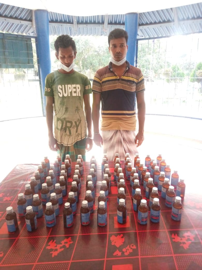গোমস্তাপুরে র‌্যাবের অভিযানে ৮৫ বোতল ফেনসিডিলসহ ২ জন আটক