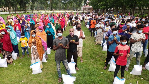 রাজশাহীতে খাদ্য সামগ্রী পেল আরো ৩ হাজার ৬শ পরিবার