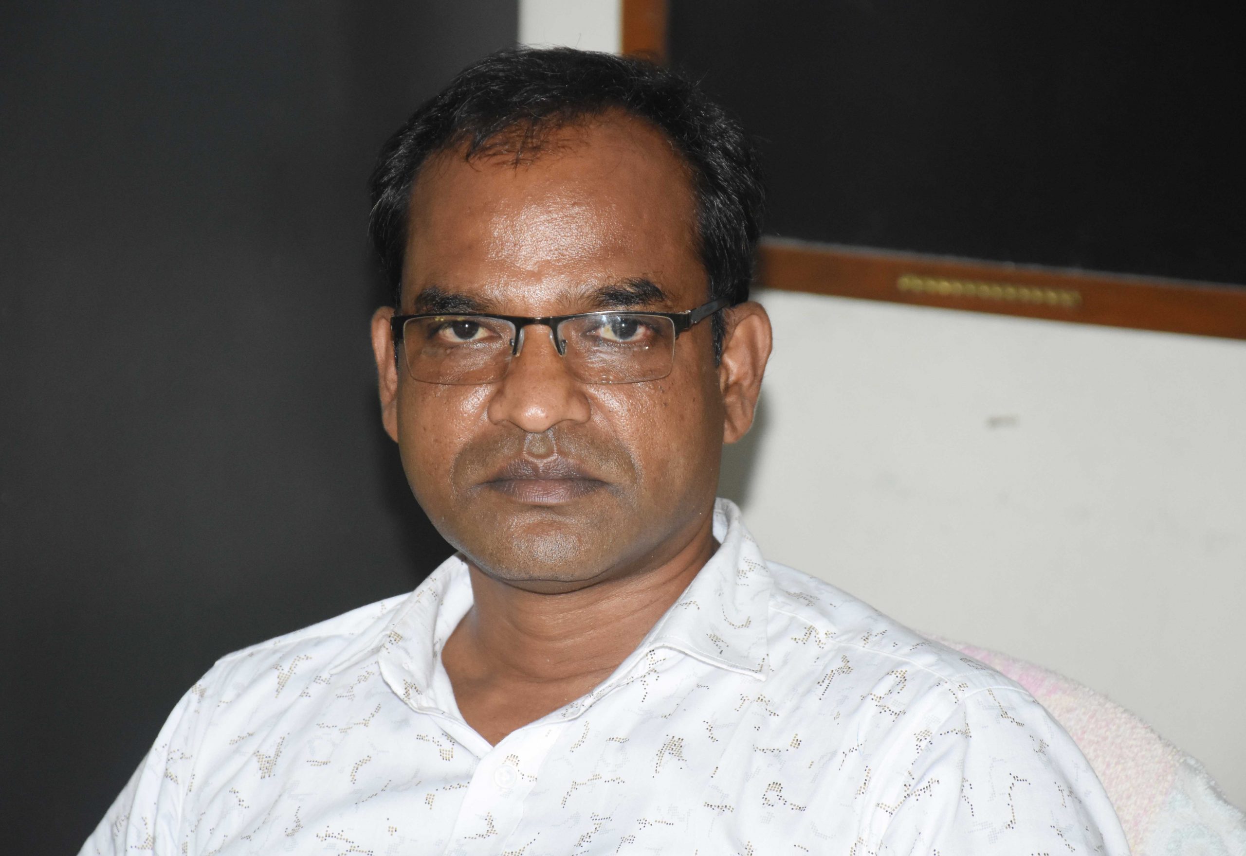 পবিত্র ঈদুল আযহার শুভেচ্ছা জানিয়েছেন ভোলাহাট উপজেলা  ভাইস চেয়ারম্যান মোঃগরীবুল্লাহ