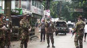 করোনা প্রতিরোধে সারাদেশে কঠোর বিধিনিষেধের দ্বিতীয় দিনেও সক্রিয় আইনশৃঙ্খলা বাহিনী