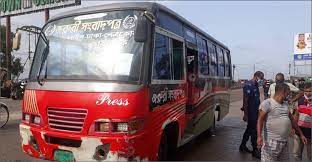 ‘জরুরি সংবাদপত্র’ লেখা বাসে নেত্রকোনা থেকে ঢাকায় আসছিলেন ১৬ জন
