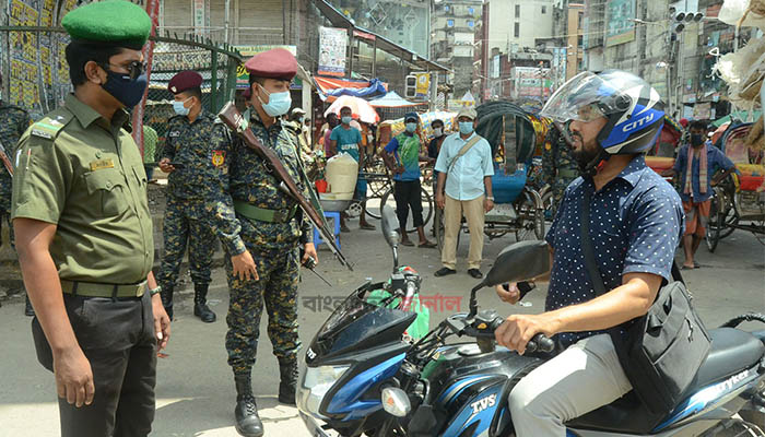 করোনা সংক্রমণ ঠেকাতে বিধিনিষেধের ১১তম দিনে ঢাকায় গ্রেপ্তার ৭০৮