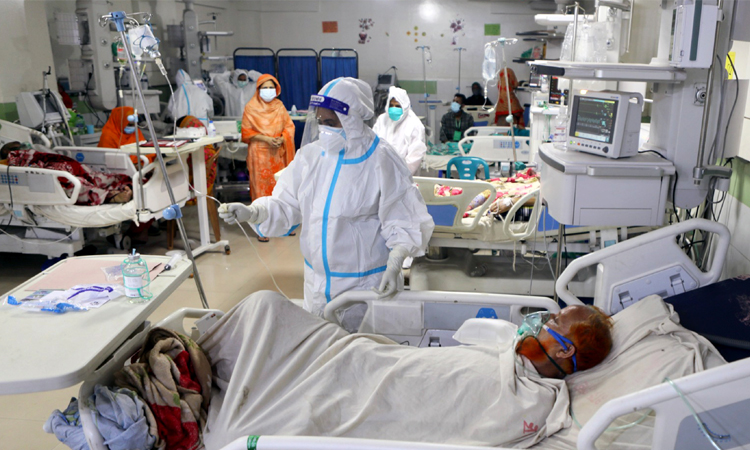 কঠোর বিধিনিষেধের সুফল: গত ২৪ ঘণ্টায় করোনা ভাইরাসে আক্রান্ত হয়ে আরও ১৮৫ জনের মৃত্যু, করোনায় মৃত্যু ও শনাক্ত কমেছে