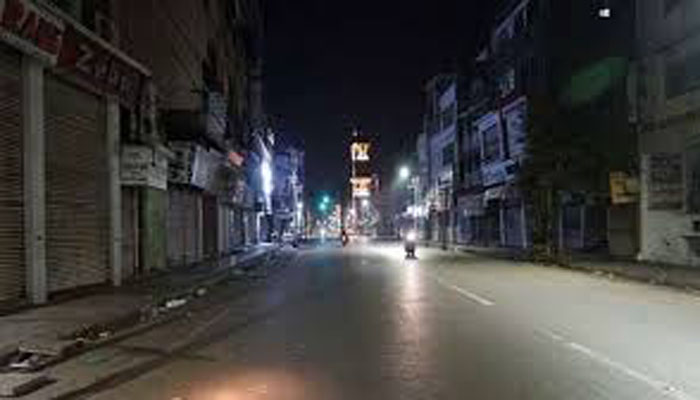 কারফিউ জারির পরামর্শ,দেশে আক্রান্ত ও মৃত্যুর সংখ্যা হু হু করে বাড়ছে