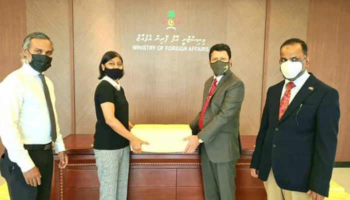 মালদ্বীপের রাষ্ট্রপতির জন্য বন্ধুত্বের নিদর্শনস্বরূপ ৫০০ কেজি আম পাঠালেন শেখ হাসিনা