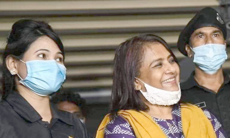 হেলেনা জাহাঙ্গীরের রাজধানীর গুলশানের বাসায় হরিণের চামড়া-মাদকসহ বিভিন্ন অবৈধ সরঞ্জাম উদ্ধার