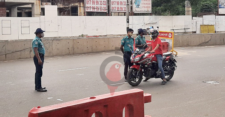 মিরপুরে তৎপর পুলিশ, বিধিনিষেধ অমান্য করায় ৭ মামলা