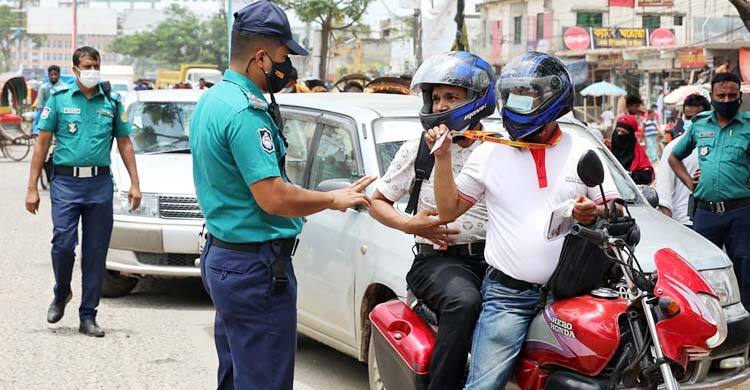 করোনাভাইরাসের সংক্রমণ রোধে টিকা না নিয়ে রাস্তায় বের হলেই শাস্তি