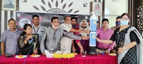 নাচোল পল্লী সঞ্চয় ব্যাংক এর পক্ষ থেকে অক্সিজেন সিলিন্ডার প্রদান