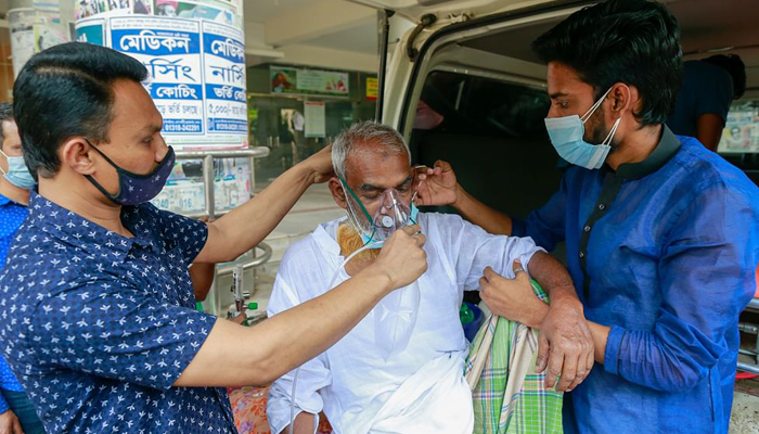 দেশে করোনার মডার্নার প্রথম ডোজ বন্ধ হচ্ছে, চলবে সিনোফার্ম