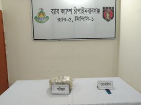 চাঁপাইনবাবগঞ্জে ২কেজি গাঁজাসহ ১জন শীর্ষ মাদক ব্যবসায়ী আটক