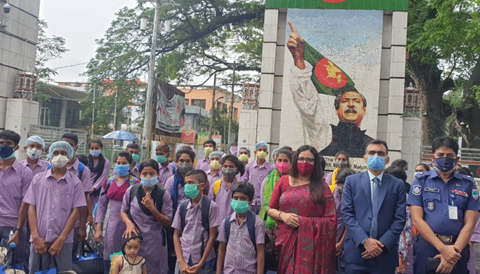 ৩ বছর পর দেশে ফিরেছে পাচার হওয়া ৩৭ বাংলাদেশী কিশোর কিশোরী