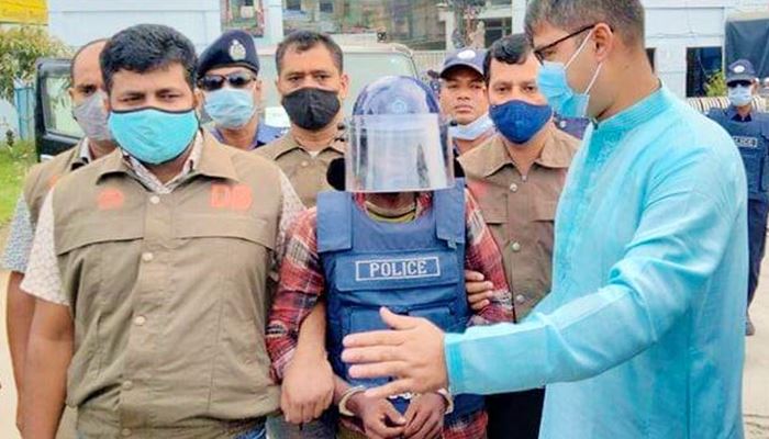 ইকবাল পূজামণ্ডপে কোরআন রাখার কথা ‘স্বীকার করেছে’