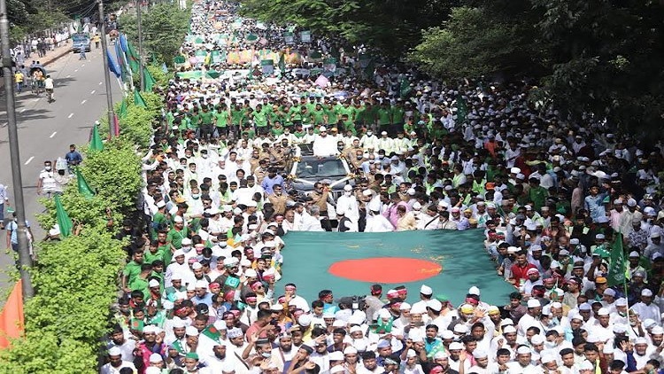 দেশে একই দিনে ও একইসাথে উদ্‌যাপিত হলো তিন ধর্মের উৎসব