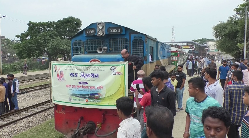 হেফাজতের তাণ্ডবে ভস্মীভূত হামলার ৮ মাস পর ক্ষতিগ্রস্ত ব্রাহ্মণবাড়িয়া রেলস্টেশনের পূর্ণাঙ্গ কার্যক্রম শুরু