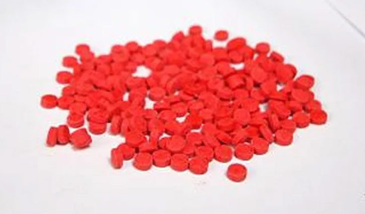 চাঁপাইনবাবগঞ্জের শিবগঞ্জ সীমান্তে পৃথক তিনটি অভিযানে মালিকবিহীন পিস্তল, গুলি,ইয়াবা উদ্ধার