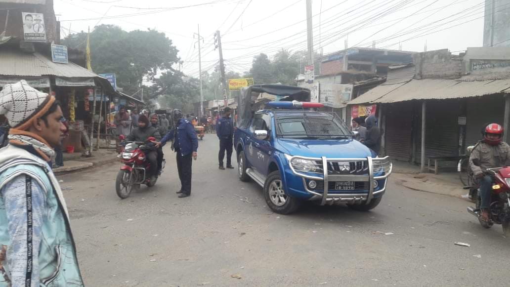 চাঁপাইনবাবগঞ্জের নাচোলে ১৪৪ ধারা জারি পর্যাপ্ত পুলিশ মোতায়েন