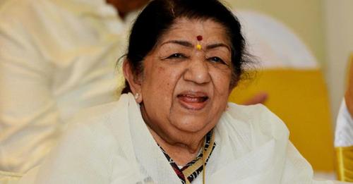 তাঁকে ভালোবাসেন, এমন মানুষের অভাব ছিল না দুনিয়ায়,কেন বিয়ে করেননি লতা?